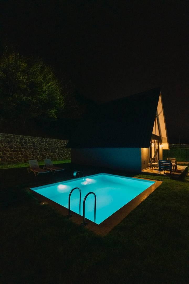 Sapanca'da Doğa Manzaralı, Isıtmalı Havuzlu, Jakuzili Bungalov-34636