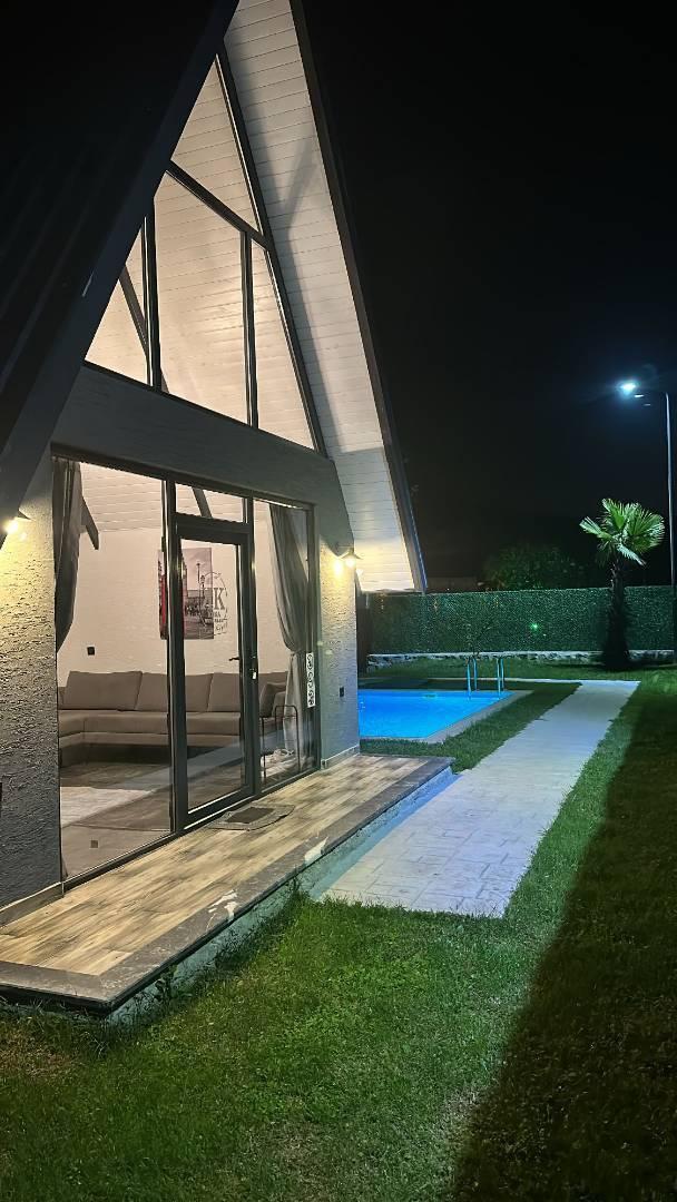 Sapanca Hacımercan'da Site İçerisinde, Özel Havuzlu, Lüks Bungalov-34635