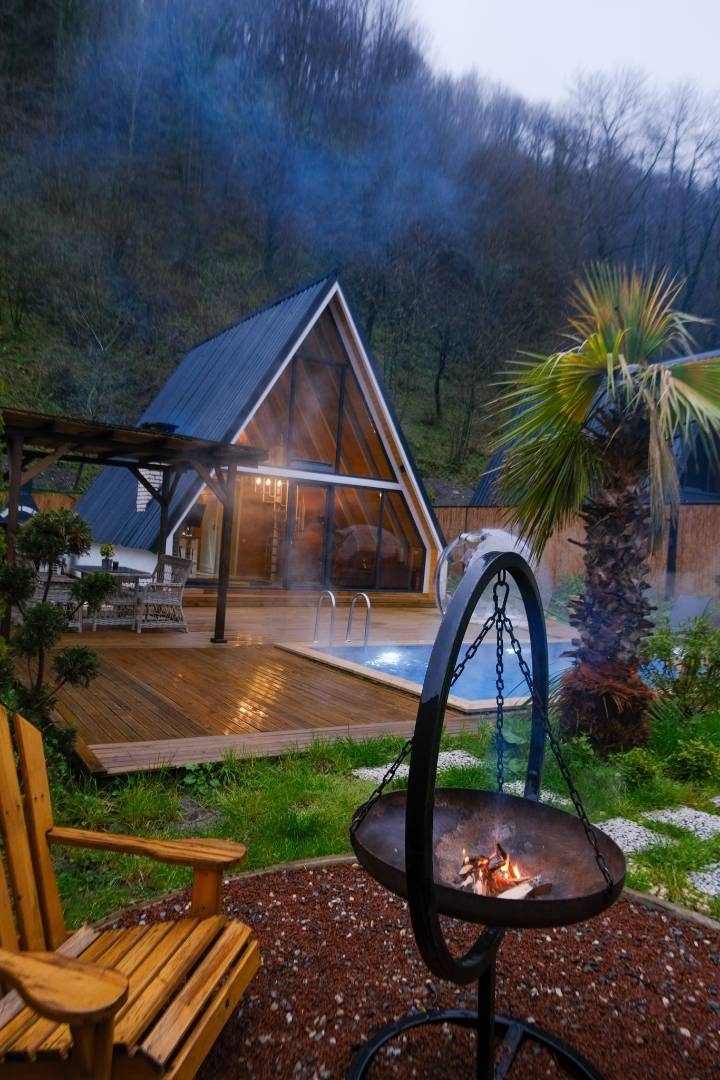 İstanbuldere'de Muhteşem Doğada, Özel Havuzlu, Modern Bungalov