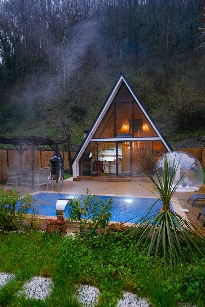 İstanbuldere'de Muhteşem Doğada, Özel Havuzlu, Modern Bungalov