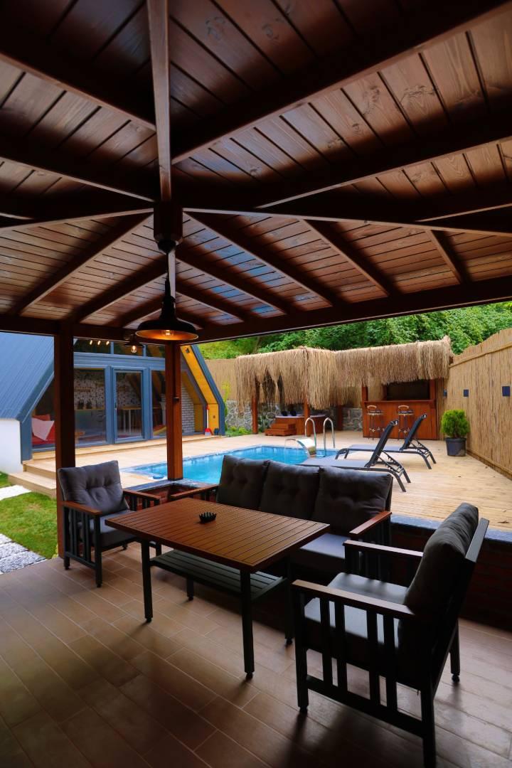 Sapanca İstanbuldere'de Yemyeşil Bahçeli, Özel Havuzlu, 2+1 Bungalov-41144
