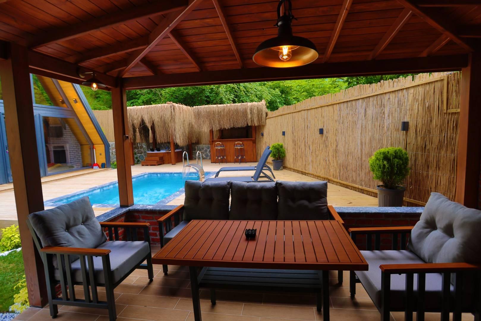 Sapanca İstanbuldere'de Yemyeşil Bahçeli, Özel Havuzlu, 2+1 Bungalov-41144