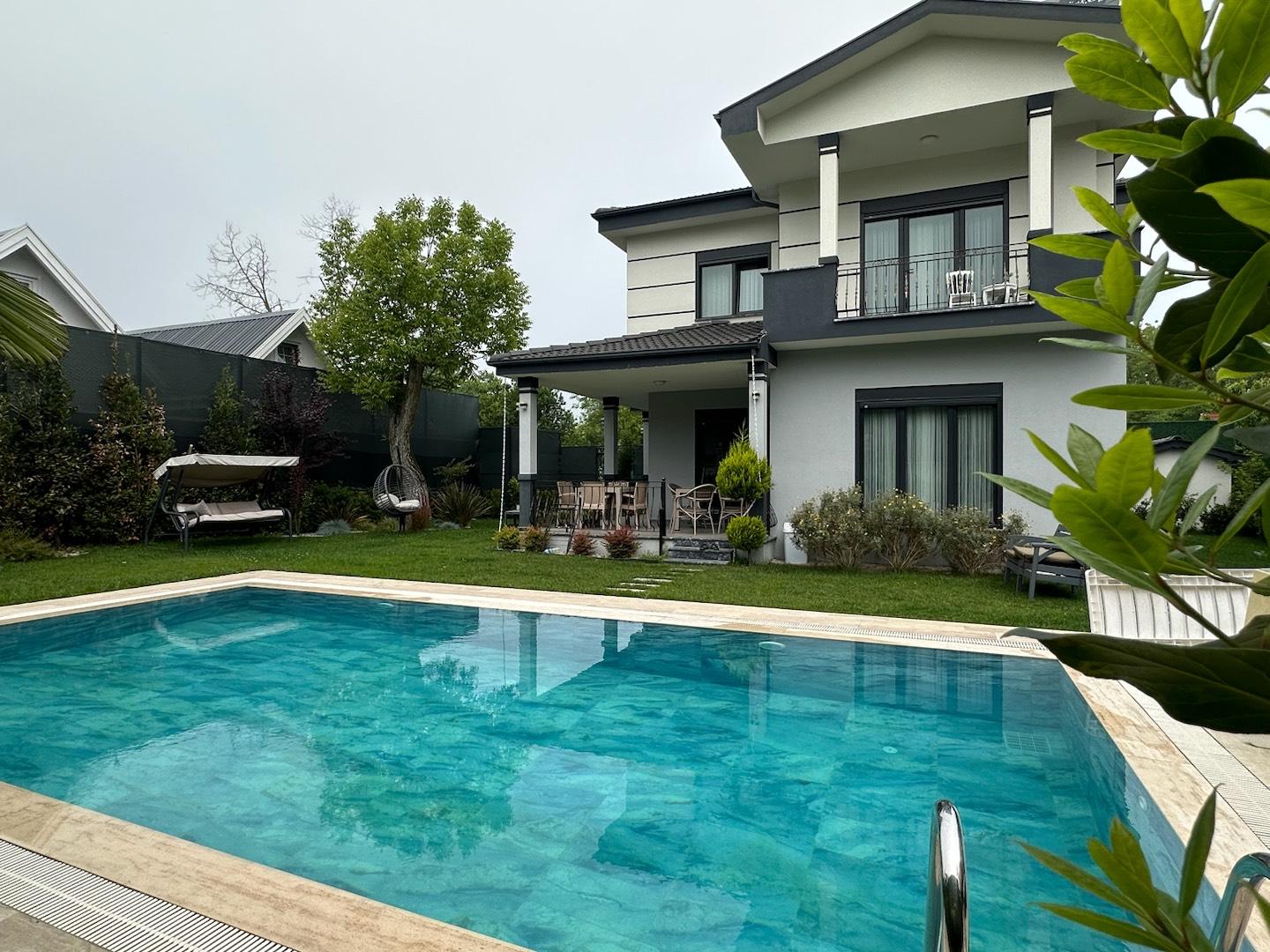 Sakarya Sapanca'da Geniş Ailelere Uygun, Özel Havuzlu, Tatil Villası-30424