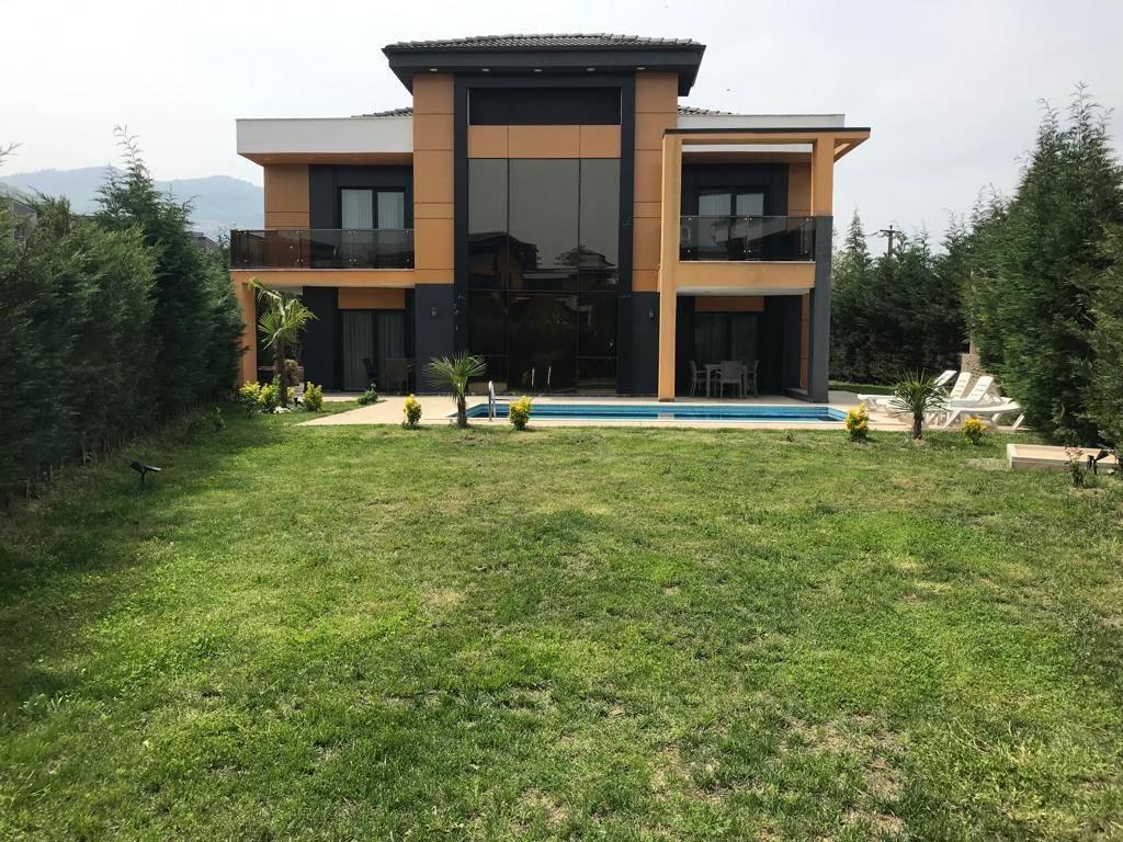 Sapanca Kırkpınar'da Büyük Ailelere Uygun, Özel Havuzlu, Keyifli Villa-41479