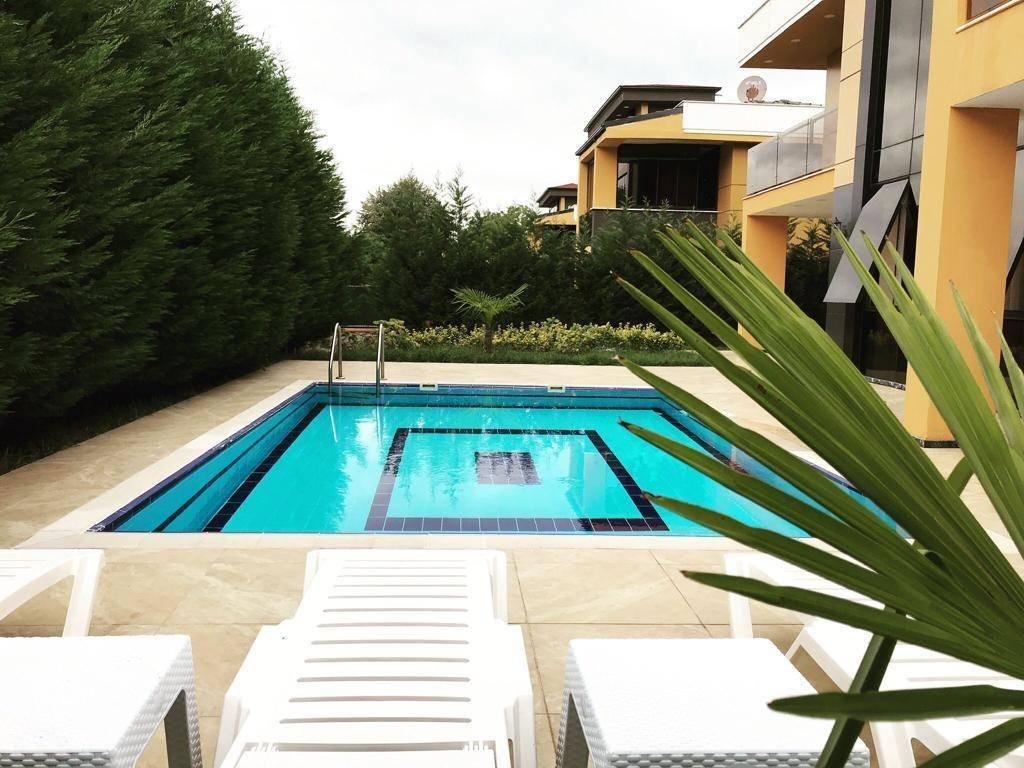 Sapanca Kırkpınar'da Geniş Ailelere Uygun, Özel Havuzlu, Modern Villa-41861