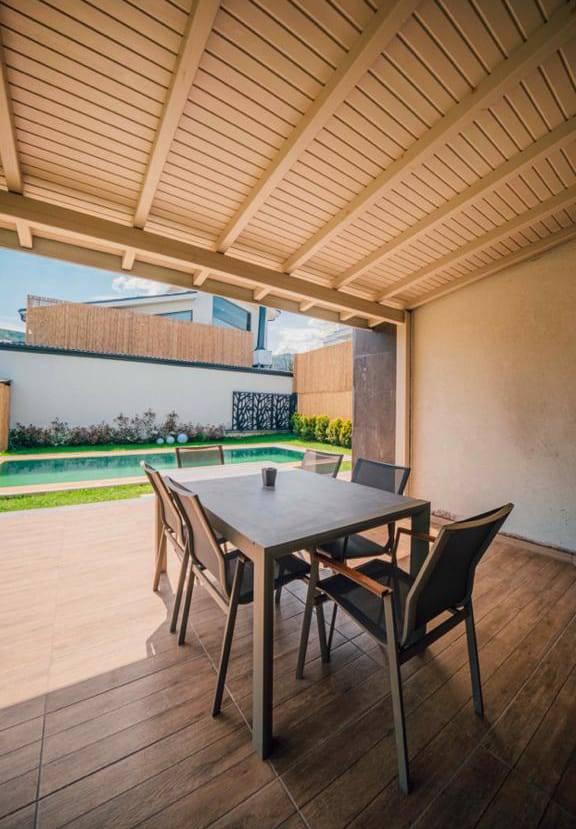 Sapanca Kırkpınar'da Merkezi Konumda, Isıtmalı Havuzlu, 4+1 Villa-43789