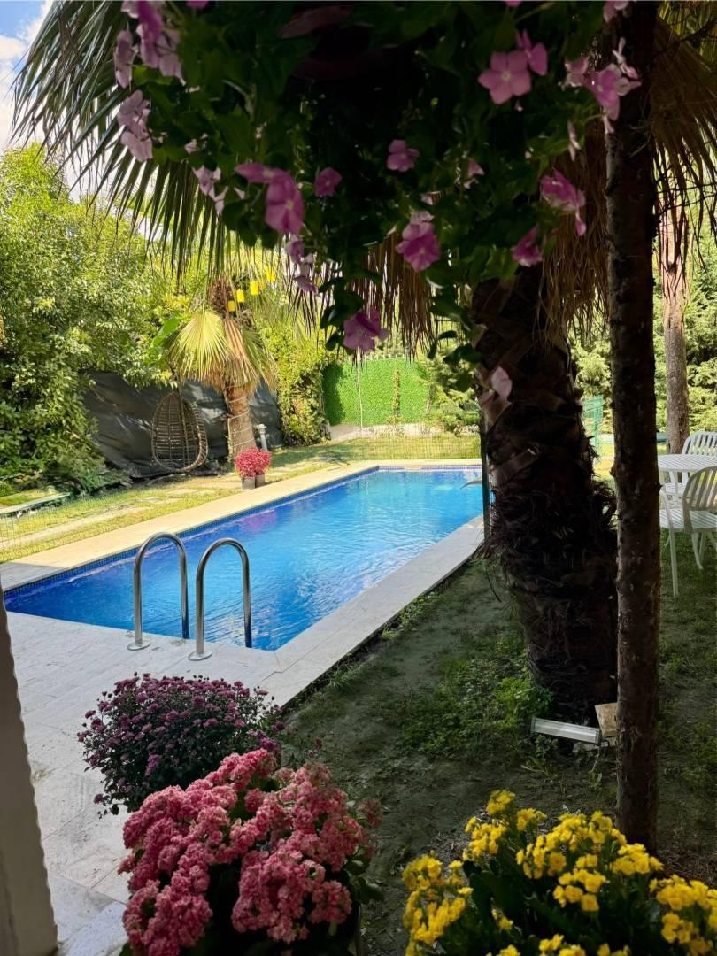 Sapanca Kırkpınar'da Merkezi Konumda, Isıtmalı Havuzlu, Şık Villa-43426