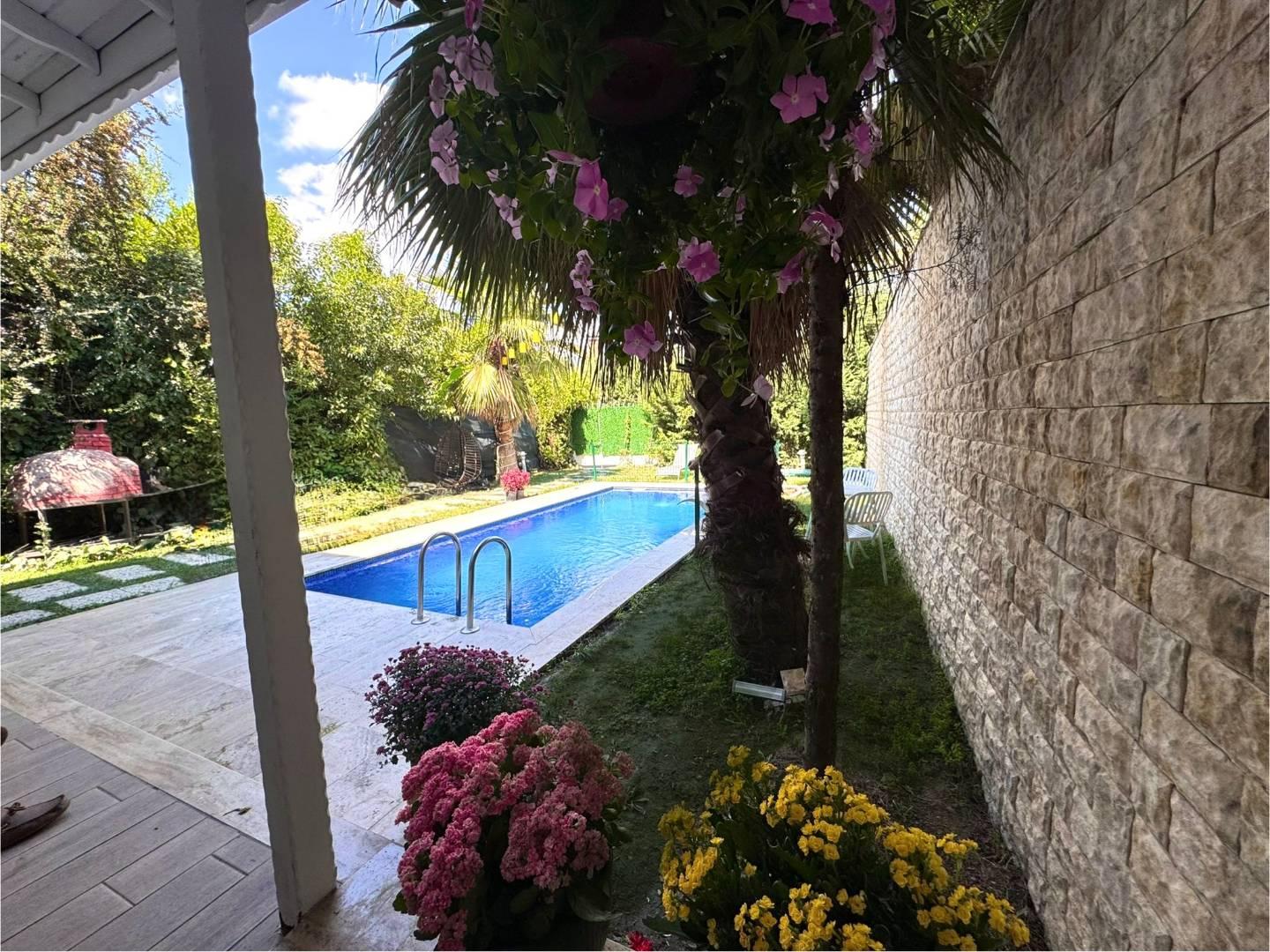 Sapanca Kırkpınar'da Merkezi Konumda, Isıtmalı Havuzlu, Şık Villa-43426