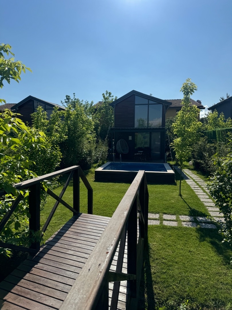 Sapanca Kırkpınar'da Merkezi Konumda, Isıtmalı Havuzlu, Şık Bungalov