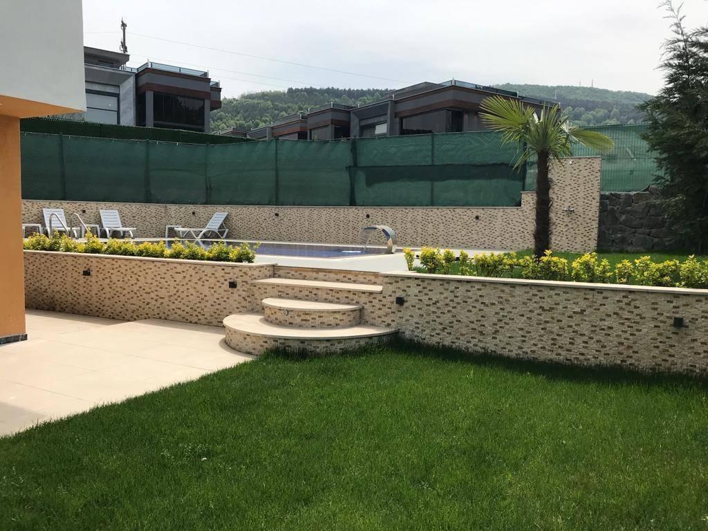 Sapanca Kırkpınar'da Nezih Konumda, Isıtmalı Havuzlu, Modern Villa-41477