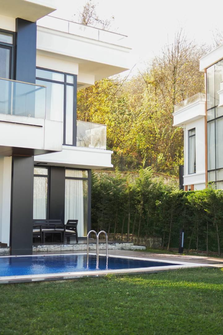 Sapanca Kuruçeşme'de Elverişli Konumda, Özel Havuzlu, Lüks Villa-36116