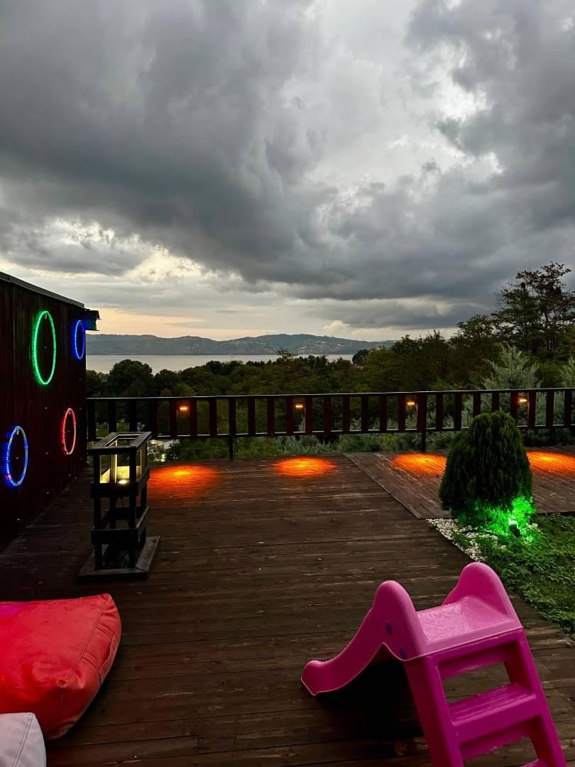 Sapanca Kuruçeşme'de Göl Manzaralı, Isıtmalı Havuzlu, Kiralık Bungalov-34779