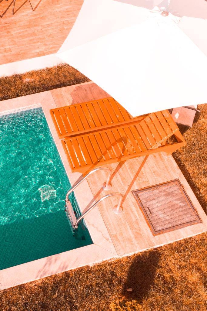 Sapanca Kuruçeşme'de Göl Manzaralı, Isıtmalı Havuzlu, Kiralık Bungalov