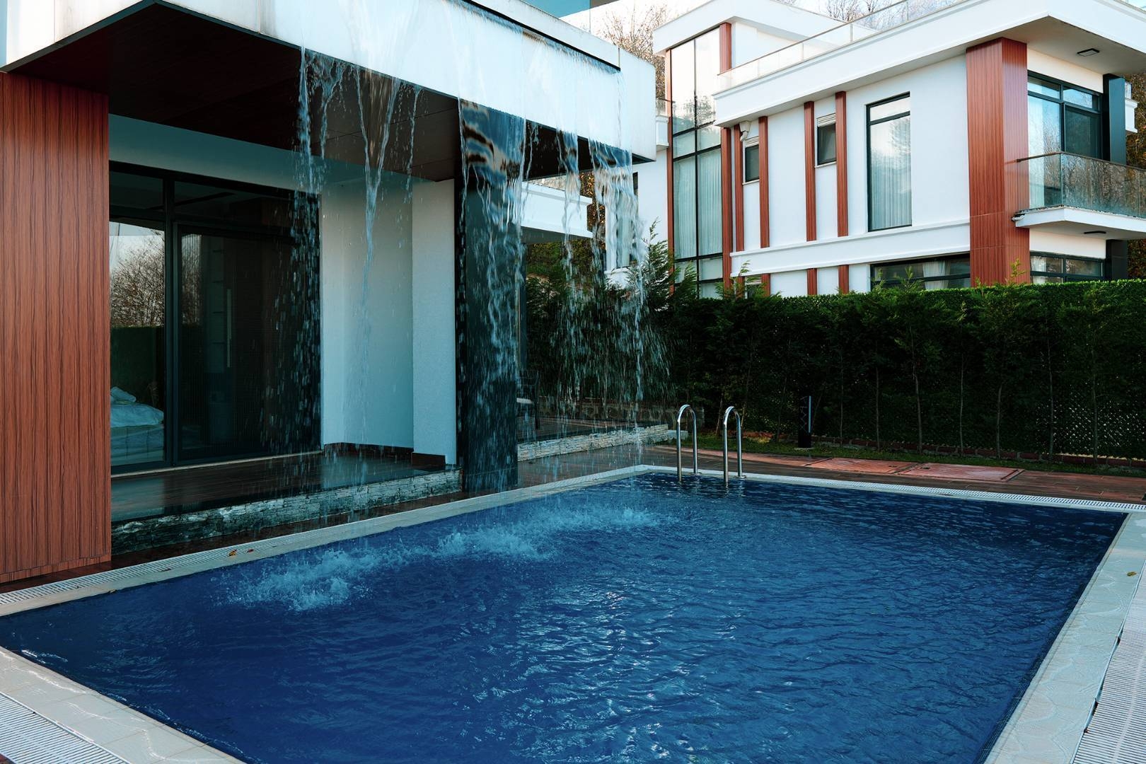 Sapanca Kuruçeşme'de Göle Yakın, Özel Havuzlu, 9 Kişilik Villa