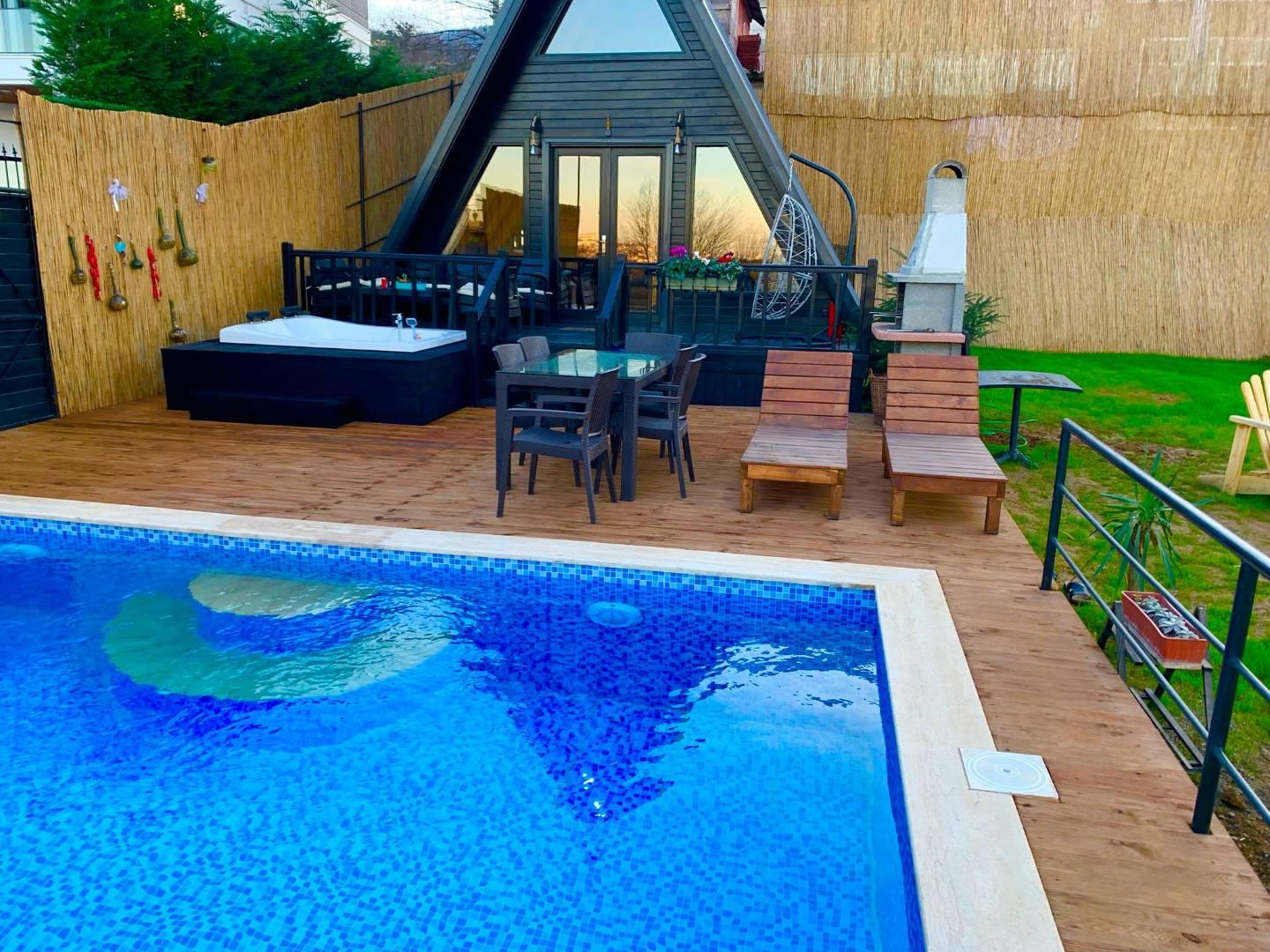 Sapanca Kuruçeşme'de Doğa İçerisinde, Isıtmalı Havuzlu, Şık Bungalov-34778