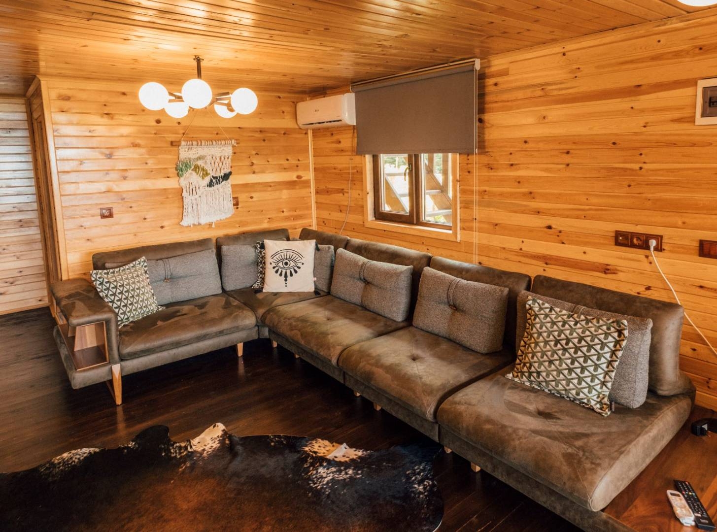 Sapanca Nailiye'de Balayı Çiftlerine Uygun, Minimalist, Lüks Bungalov