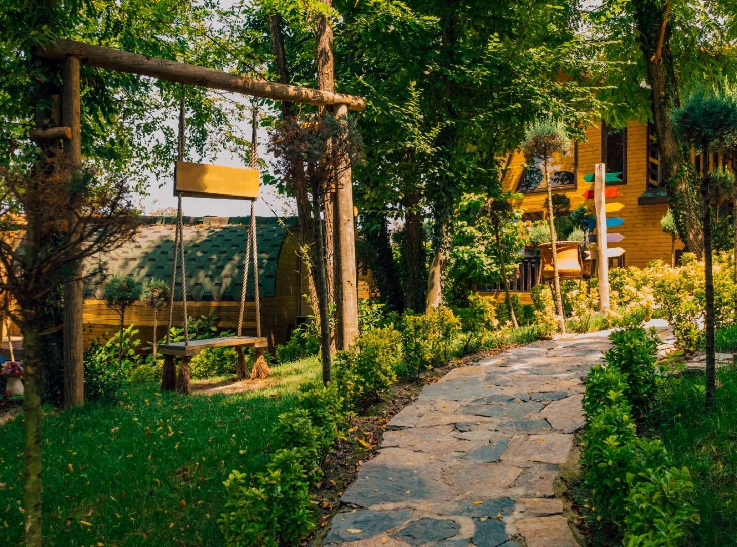 Sapanca Nailiye'de Balayı Çiftlerine Uygun, Minimalist, Lüks Bungalov