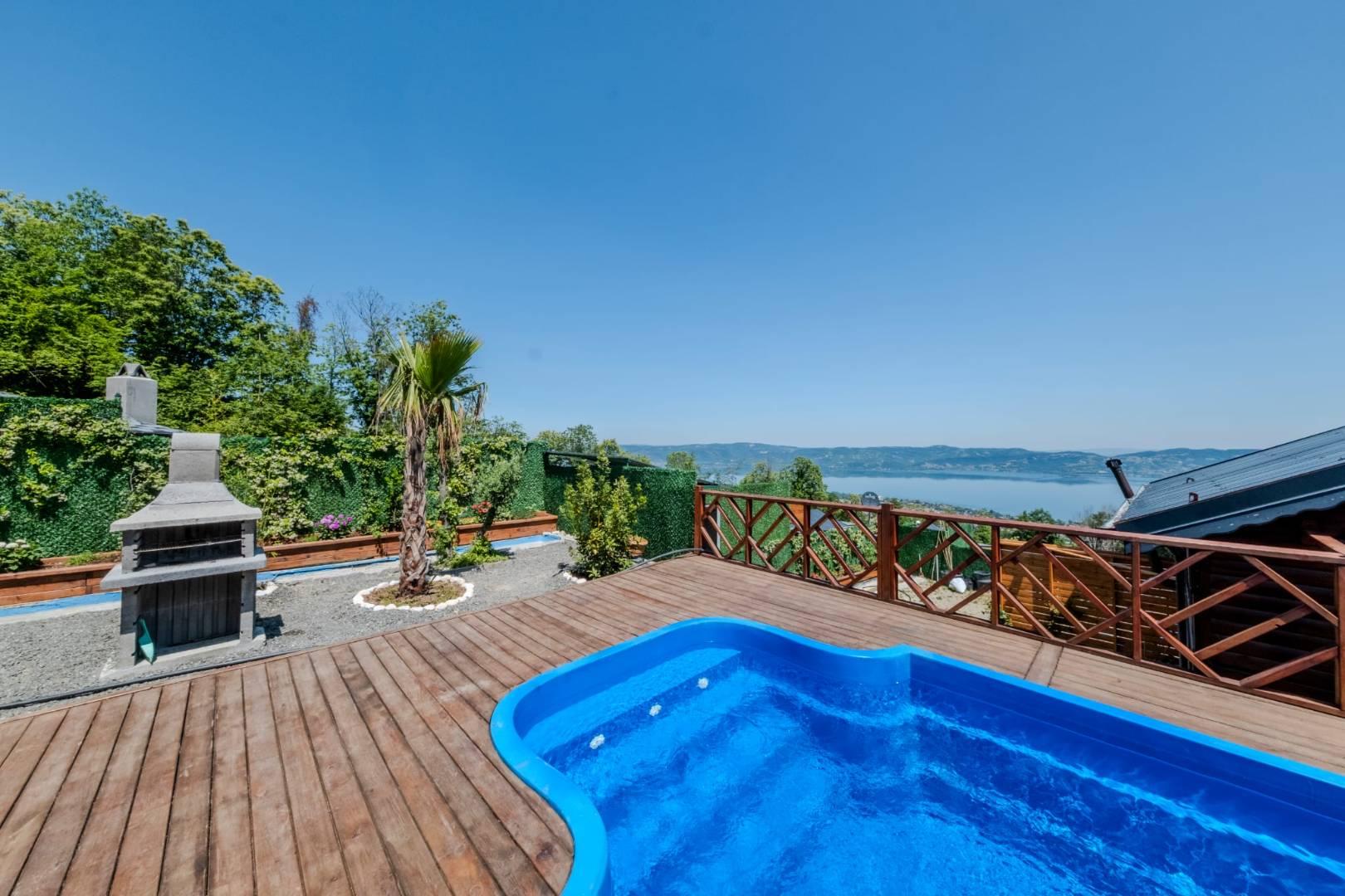 Sapanca Nailiye'de Göl Manzaralı, Isıtmalı Havuzlu, Şık Villa-43779