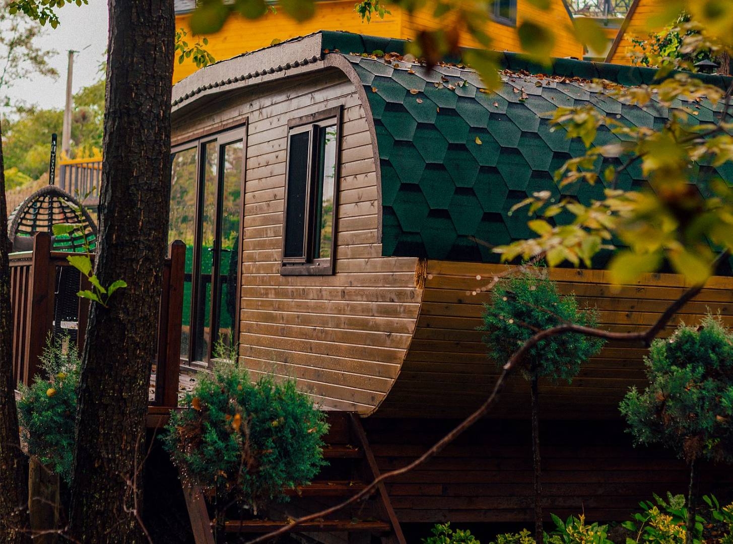 Sapanca Nailiye'de Minimalist Tasarımlı, Serinleme Havuzlu, Tiny House