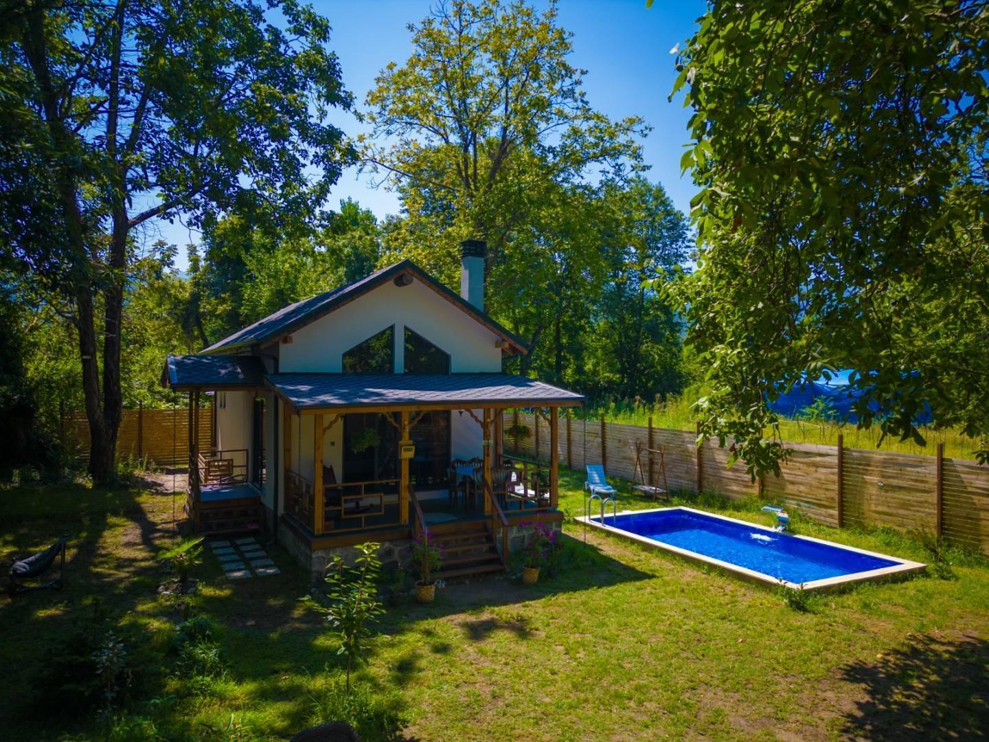 Sapanca Rüstempaşa'da Geniş Bahçeli, Özel Havuzlu, Modern Bungalov-38822