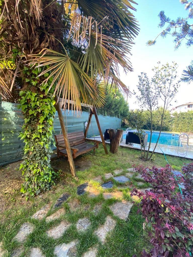 Sapanca Rüstempaşa'da Merkezi Konumda, Özel Havuzlu, Kiralık Villa-41780