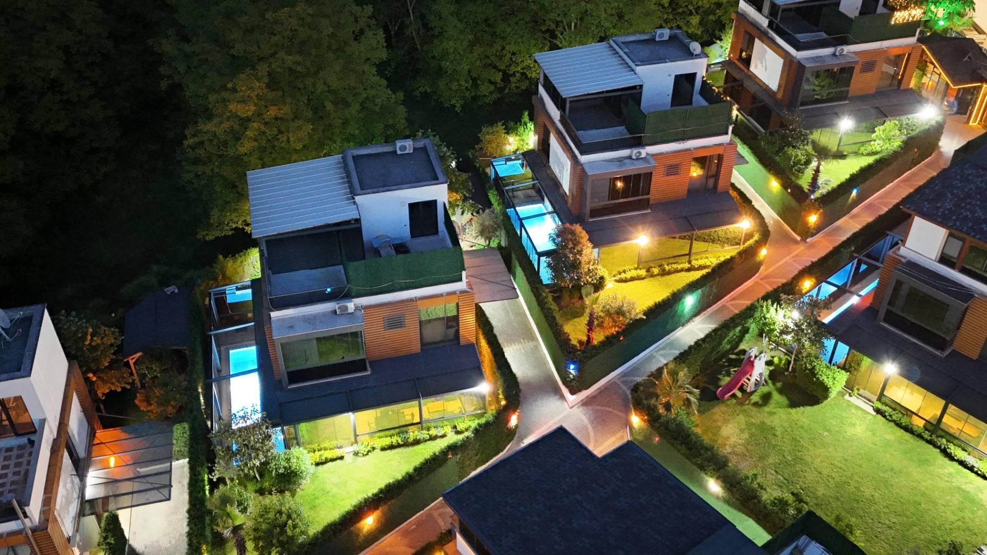 Sapanca Rüstempaşa'da Muhteşem Doğada, Isıtmalı Havuzlu, Lüks Villa-23261