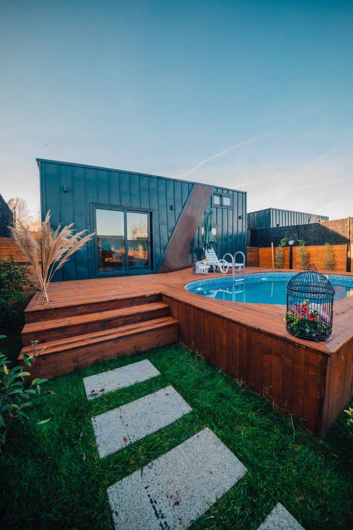 Sapanca'da Enfes Tesis İçerisinde, Isıtmalı Havuzlu, Şık Tiny House