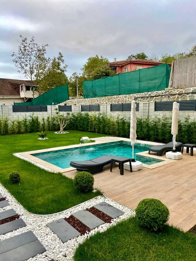 Sapanca Kuruçeşme'de Ailelere Uygun, Isıtmalı Havuzlu, Şık Taş Ev-40604