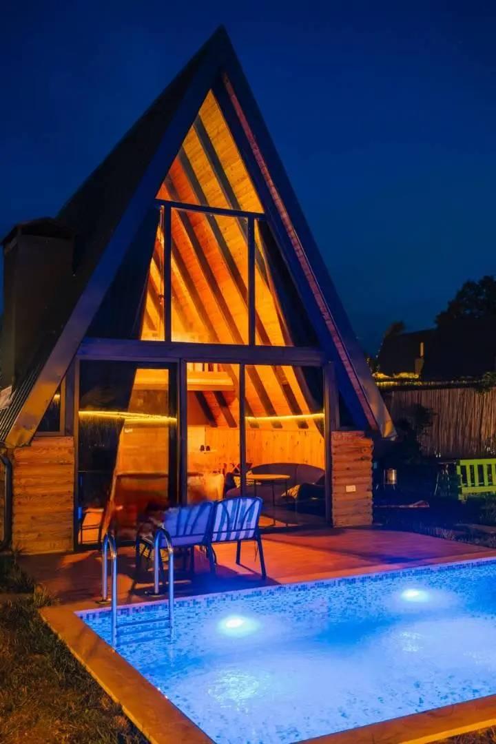 Sapanca Uzunkum'da Balayı Çiftlerine Uygun, Özel Havuzlu, Şık Bungalov-43884