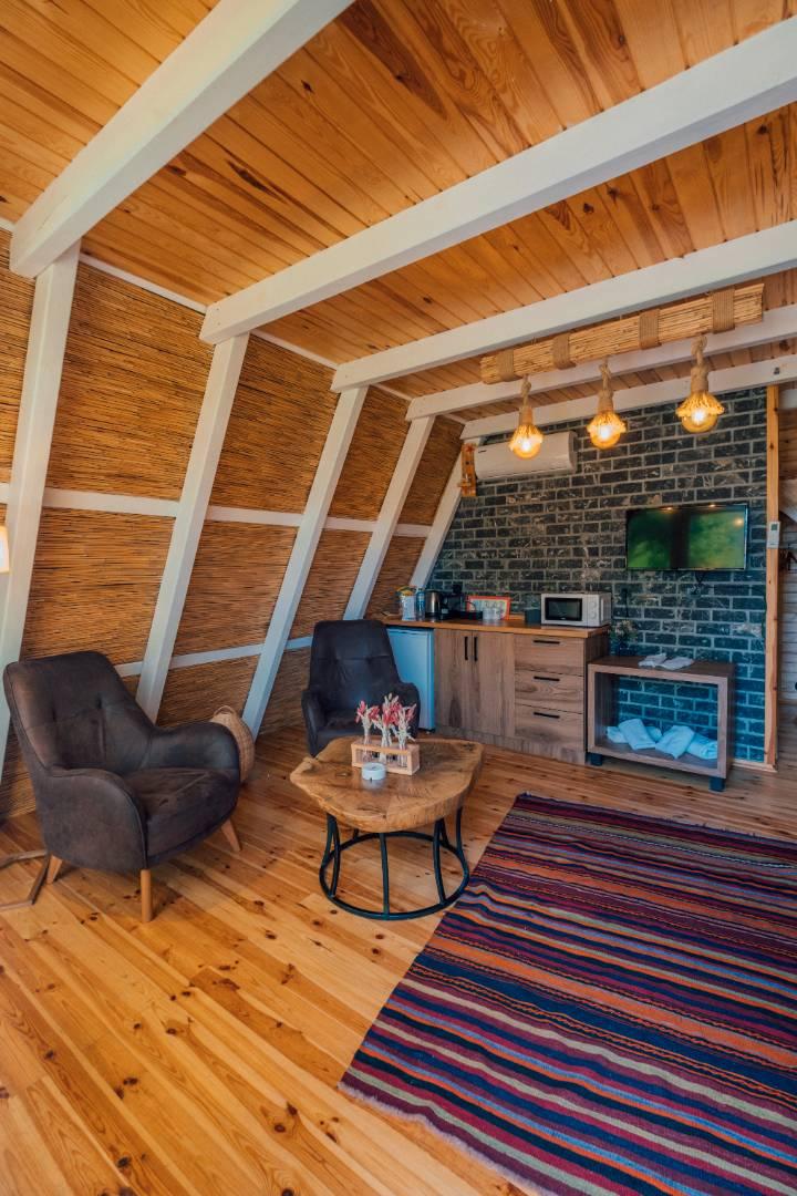 Sapanca Yanık'ta Muhteşem Doğada, Jakuzili, Balayı Bungalovu-35933