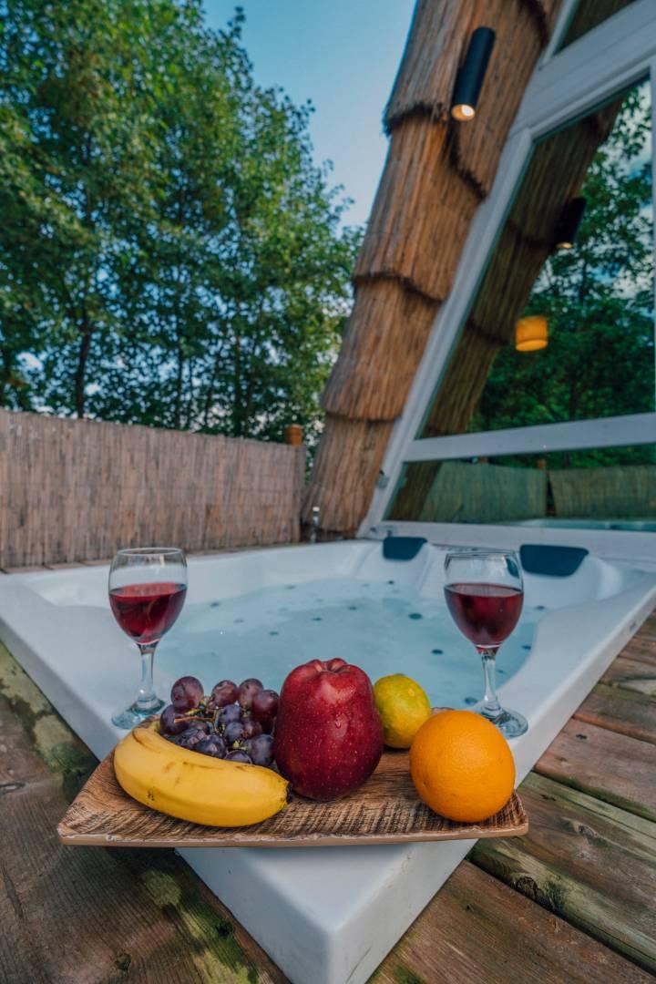 Sapanca Yanık'ta Muhteşem Doğada, Jakuzili, Balayı Bungalovu-35933