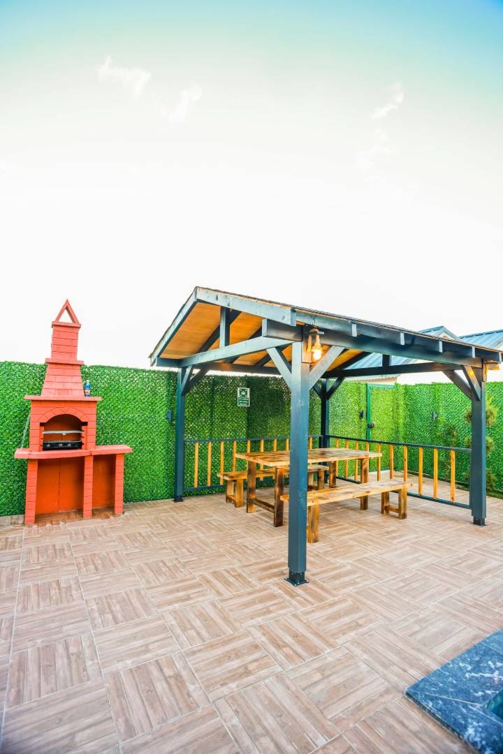 Sapanca Yanık'ta Geniş Bahçeli, Özel Havuzlu, Jakuzili Bungalov