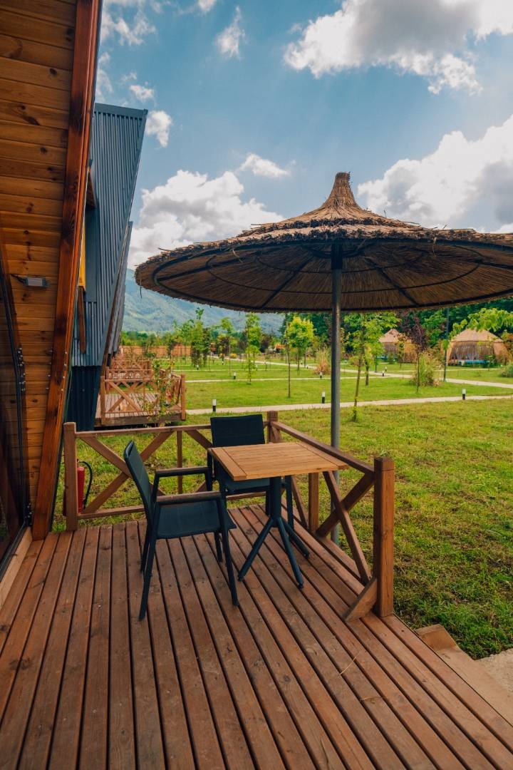 Sapanca Yanık’ta Doğayla İç İçe, Kahvaltı Dahil, Lüks Bungalov