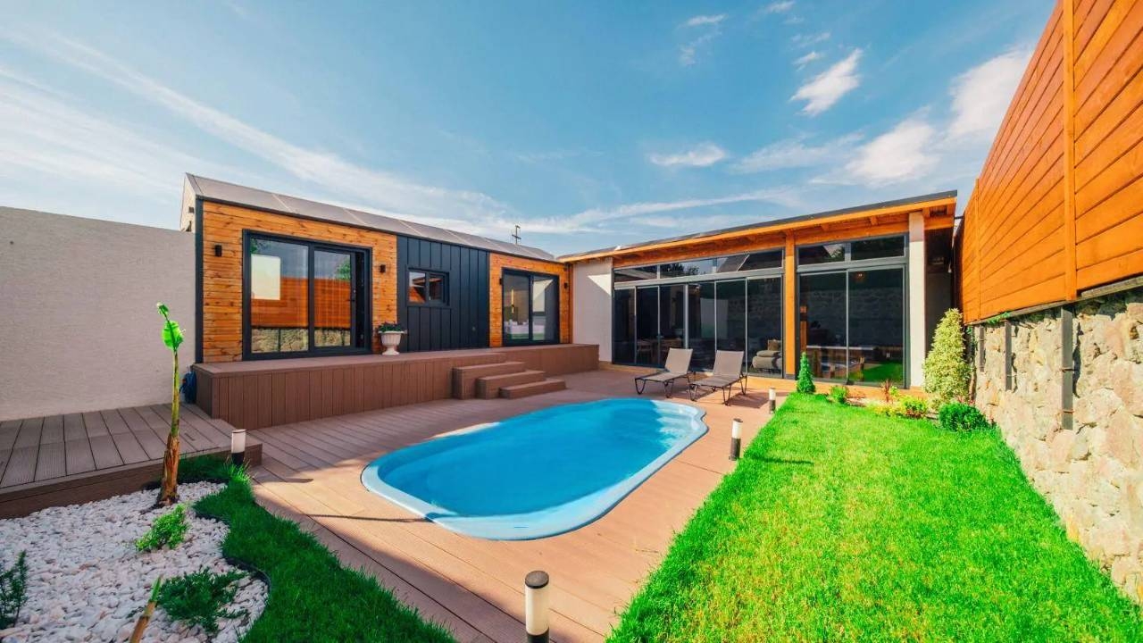 Sapanca Yanık'ta Huzurlu Doğada, Özel Havuzlu, Şık Tiny House