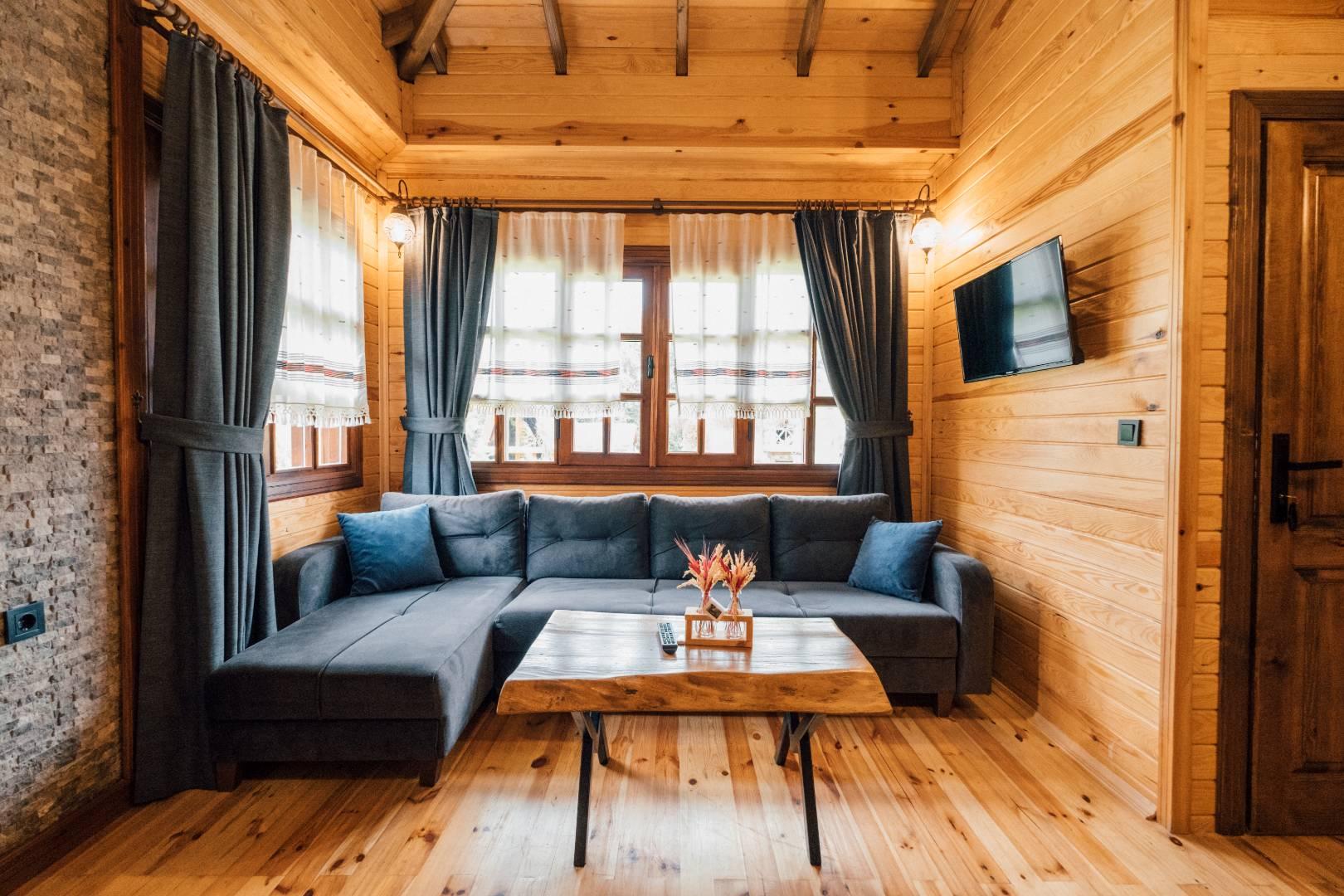 Sapanca Yanık'ta Tesis İçerisinde, Kahvaltı Dahil, 2 Kişilik Ağaç Ev-35955