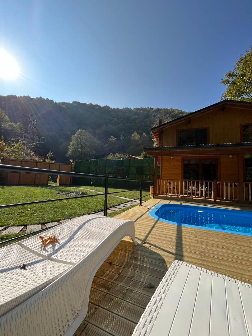 Memnuniye'de Doğa İçerisinde, Özel Havuzlu, Modern Bungalov