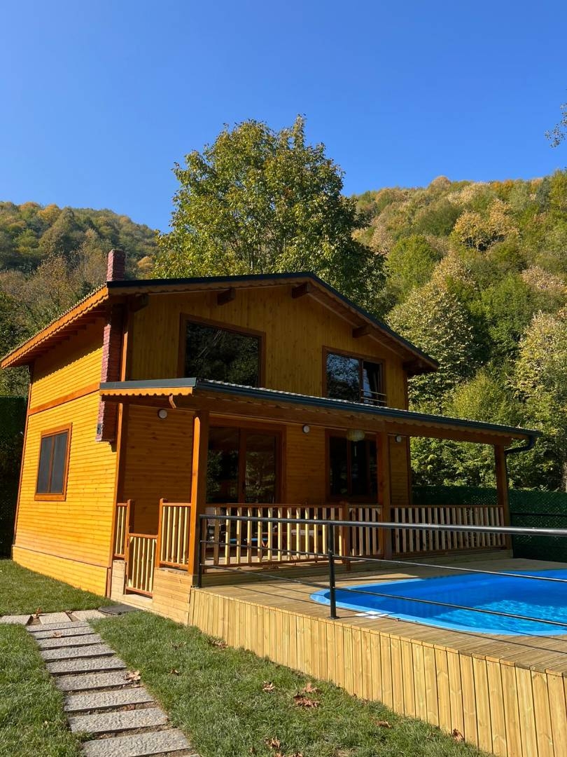 Memnuniye'de Doğa İçerisinde, Özel Havuzlu, Modern Bungalov