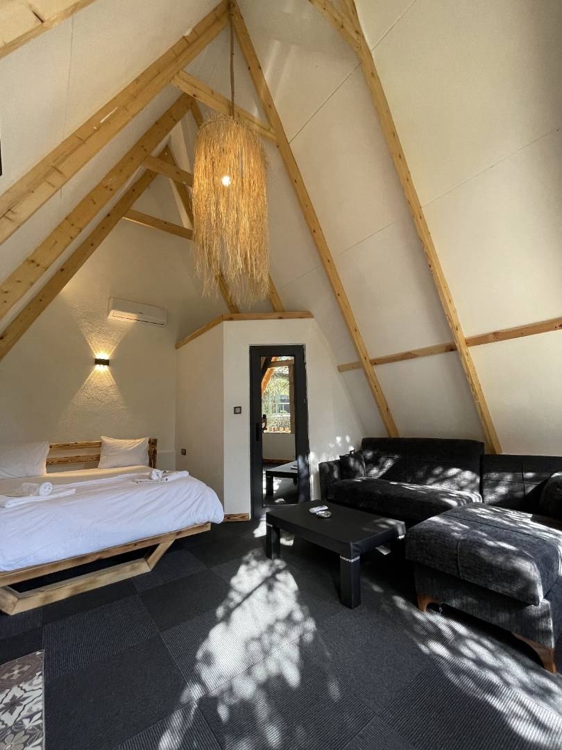 Sapanca Yanık'ta Doğanın İçerisinde, Ortak Havuzlu, Şık Bungalov