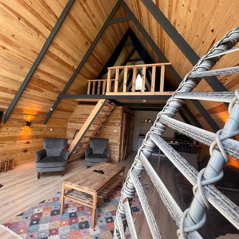 Sapanca'da Muhteşem Doğa İçerisinde, Isıtmalı Havuzlu, Lüks Bungalov-36363