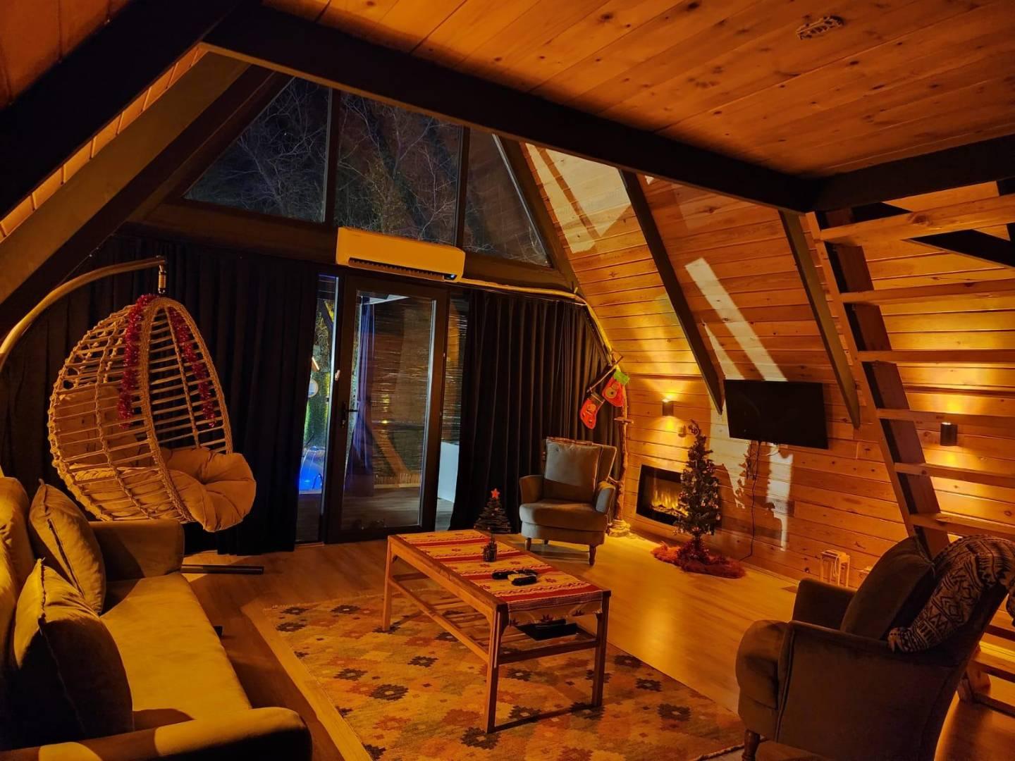 Sapanca'da Muhteşem Doğa İçerisinde, Isıtmalı Havuzlu, Lüks Bungalov-36363