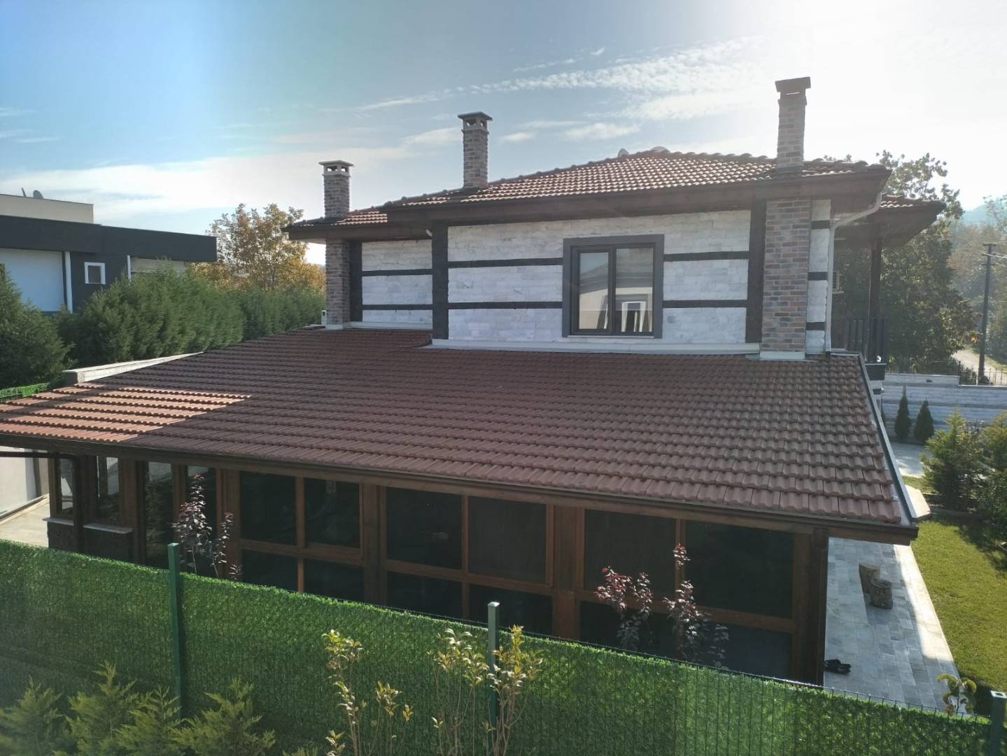 Sapanca'da Kalabalık Aileler İçin Uygun, Kapalı Havuzlu, Modern Villa