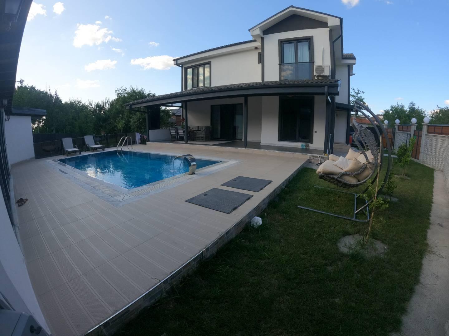 Sapanca Kurtköy'de Huzurlu Konumda, Özel Havuzlu, Ferah Villa-42891