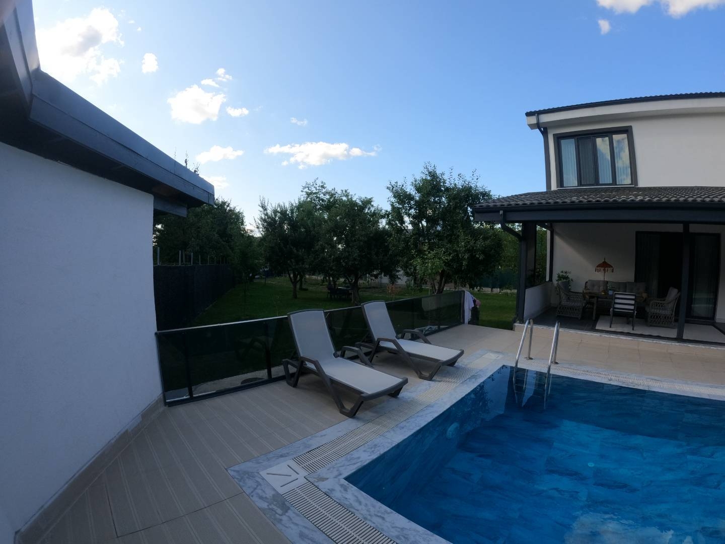 Sapanca Kurtköy'de Huzurlu Konumda, Özel Havuzlu, Ferah Villa