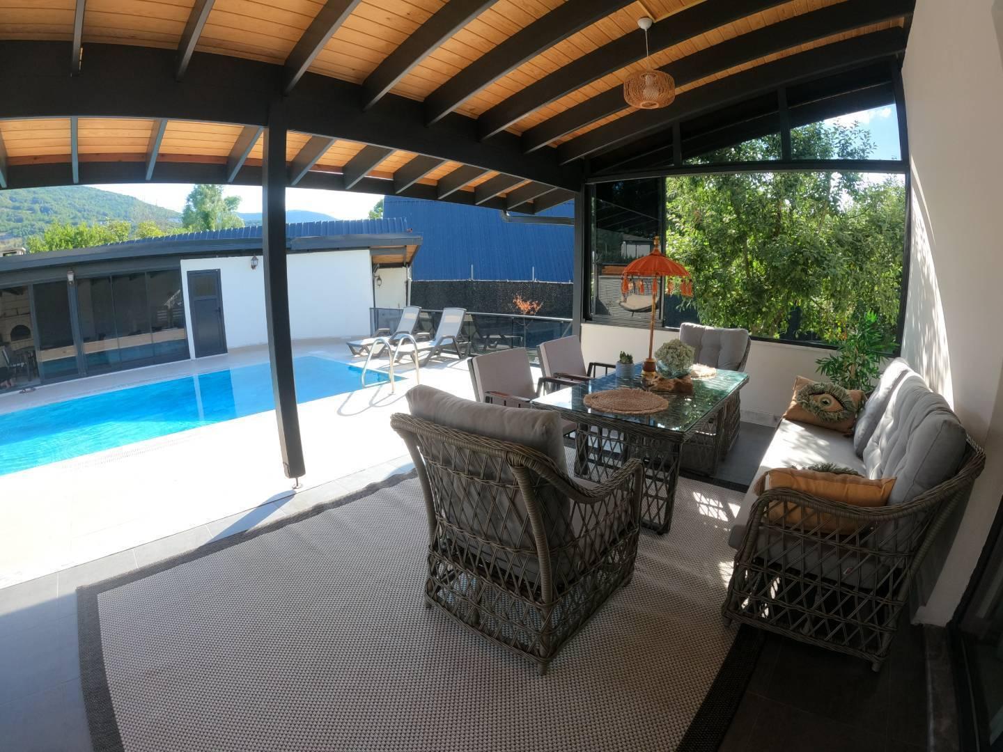 Sapanca Kurtköy'de Huzurlu Konumda, Özel Havuzlu, Ferah Villa-42891