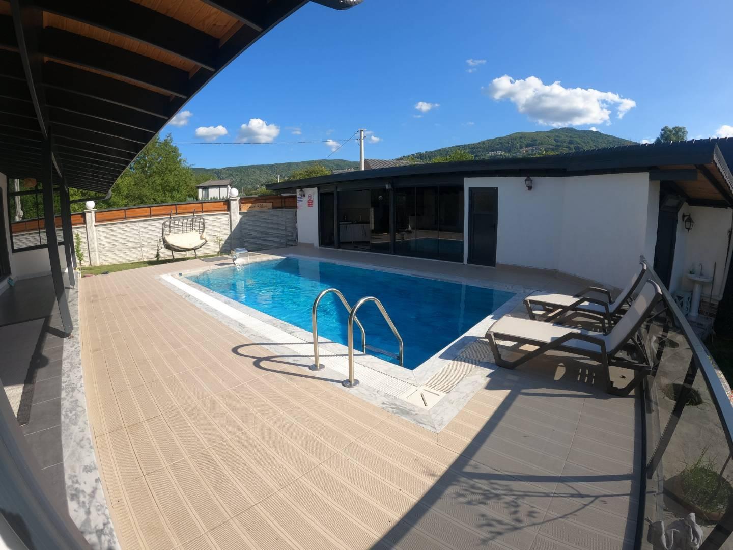 Sapanca Kurtköy'de Huzurlu Konumda, Özel Havuzlu, Ferah Villa-42891