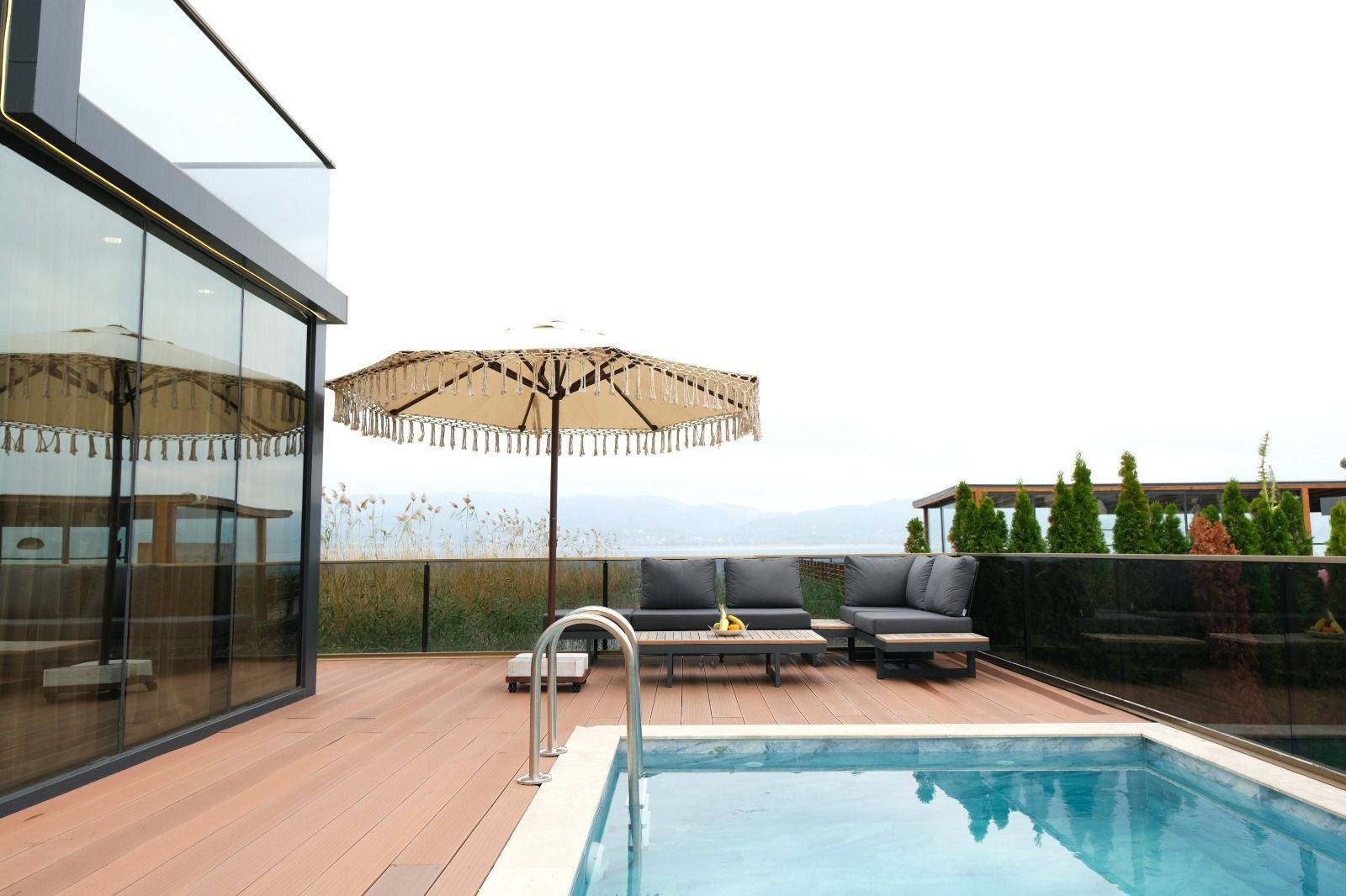 Sapanca'da Göle Sıfır, Isıtmalı Özel Havuzlu, Modern Tiny House