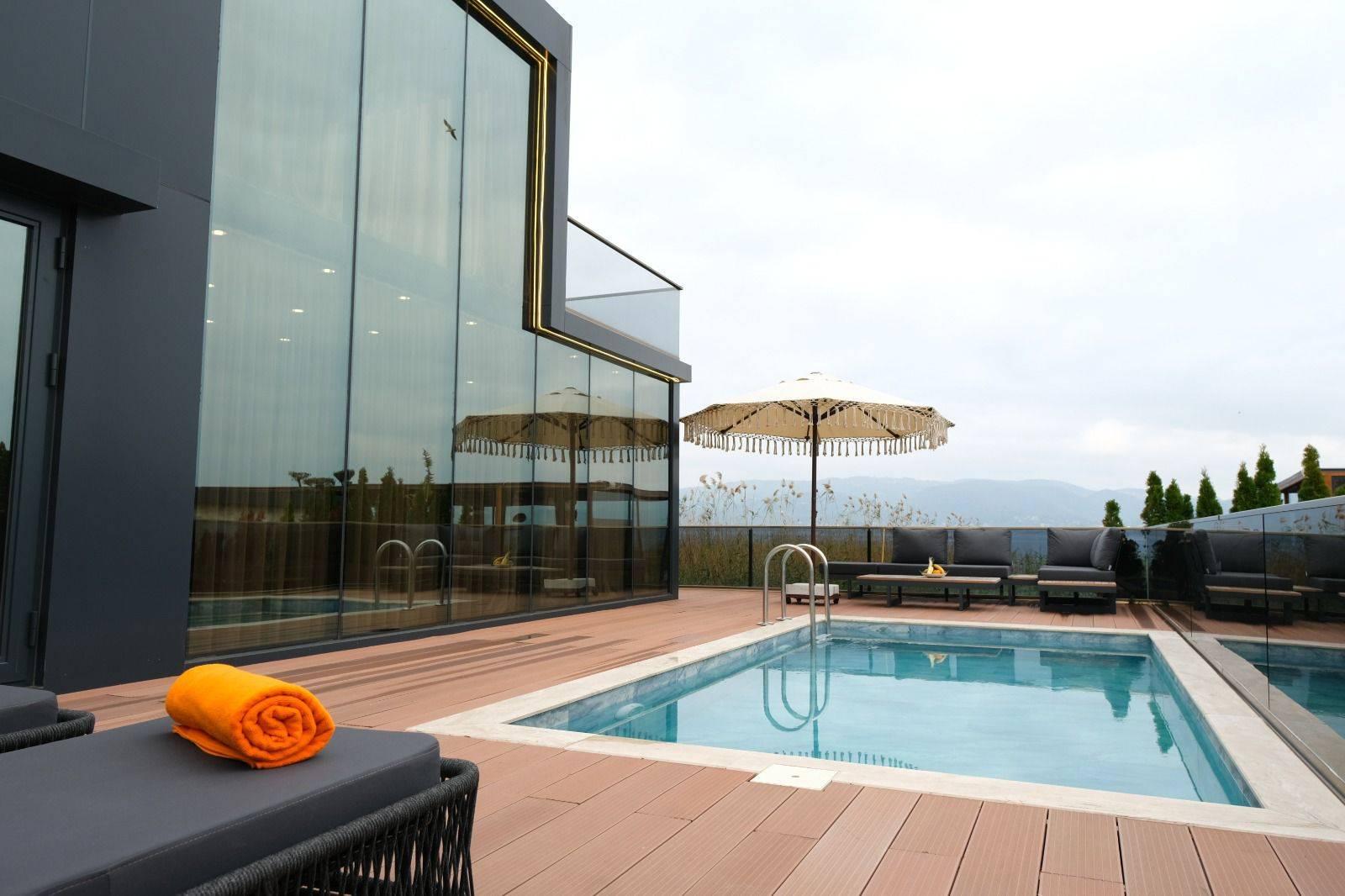 Sapanca'da Göle Sıfır, Isıtmalı Özel Havuzlu, Modern Tiny House-35873