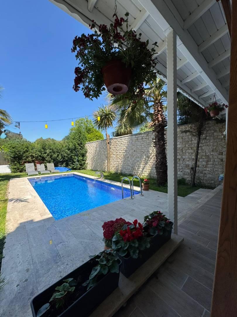 Sapanca Kırkpınar'da Merkezi Konumda, Isıtmalı Havuzlu, Şık Villa-43426