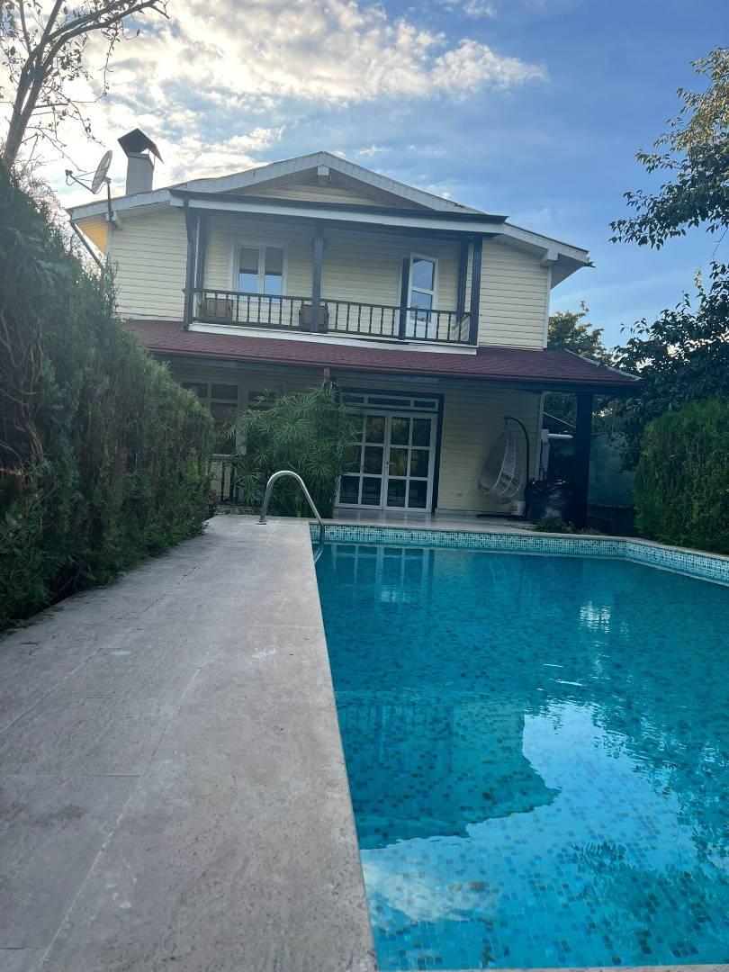 Sakarya Sapanca'da Aile Gruplarına Uygun, Özel Havuzlu, Şık Villa-35877