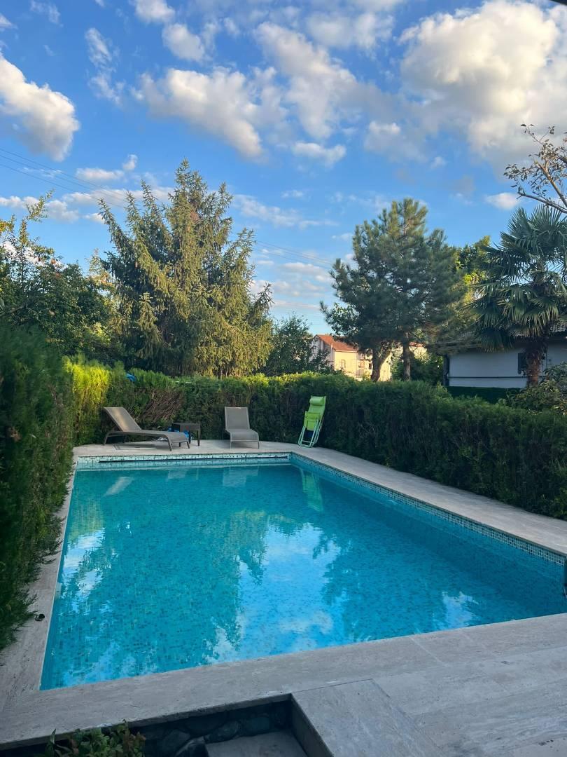 Sakarya Sapanca'da Aile Gruplarına Uygun, Özel Havuzlu, Şık Villa-35877